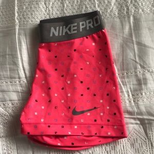 Women’s Nike Pro Shorts XS